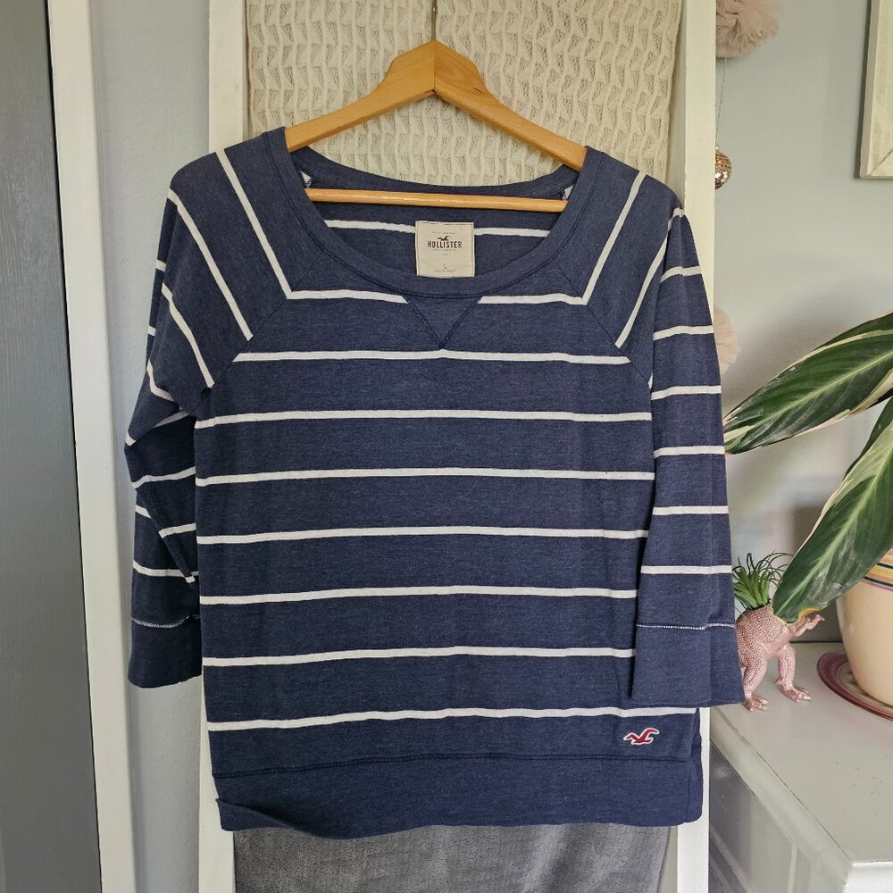 Hollister Blue & White Striped Sweater – Size Large – Classic Knit Look